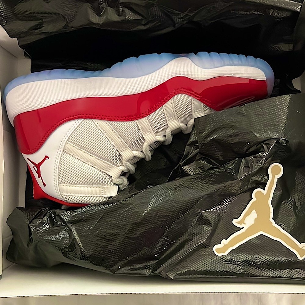 Jordan Retro 11- Big Kid